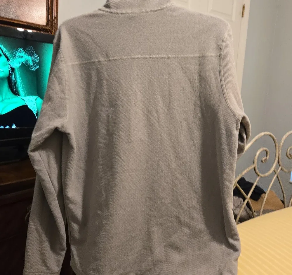 The North Face Men's Light Gray Quarter-Zip Sweater